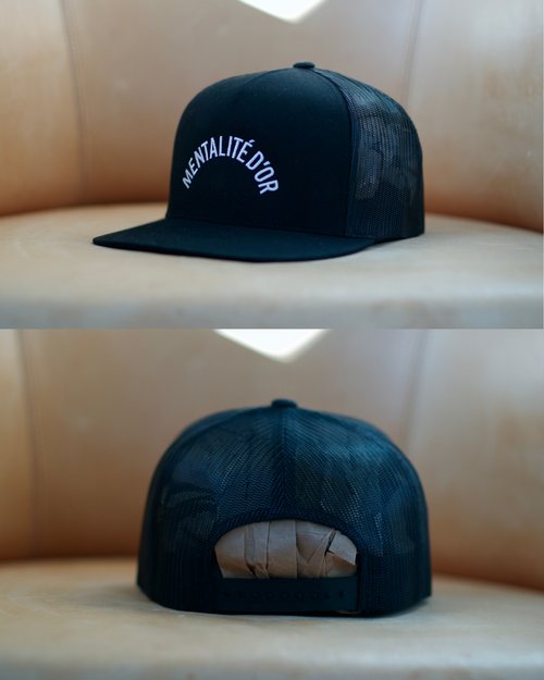 Curve Snapback Trucker